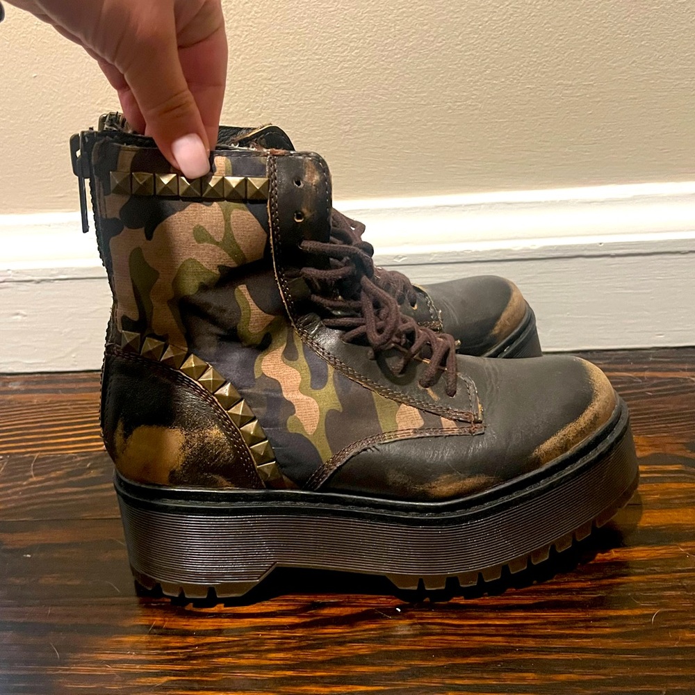 Steve Madden Women's Camo Studded Heavy Lug-Sole Combat Booties